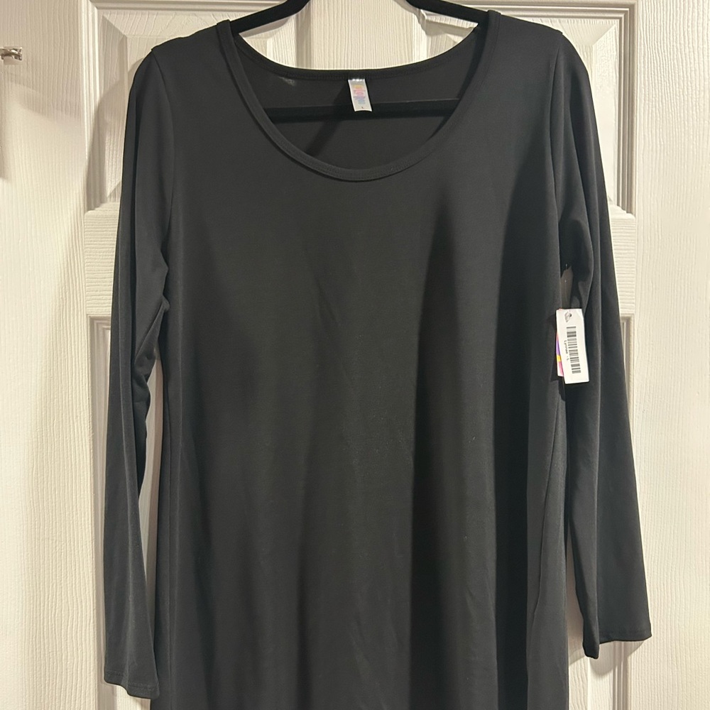 LuLaRoe Black Lynnae - size Large